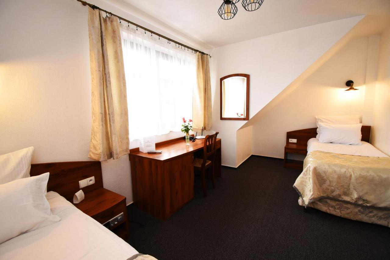 Kraina Jezior Hotel Ostróda Kültér fotó