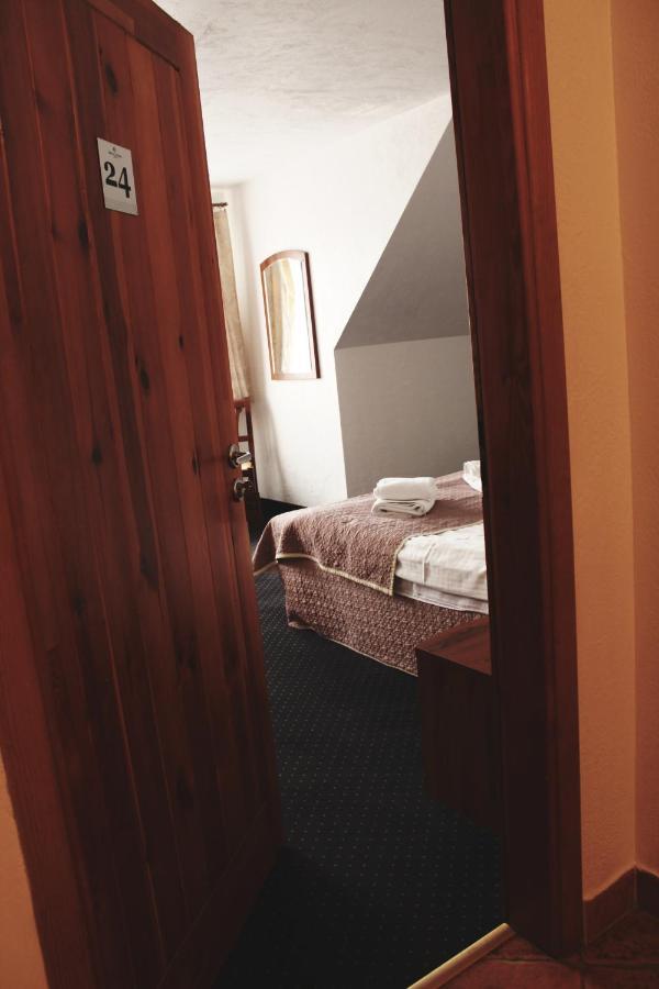 Kraina Jezior Hotel Ostróda Kültér fotó
