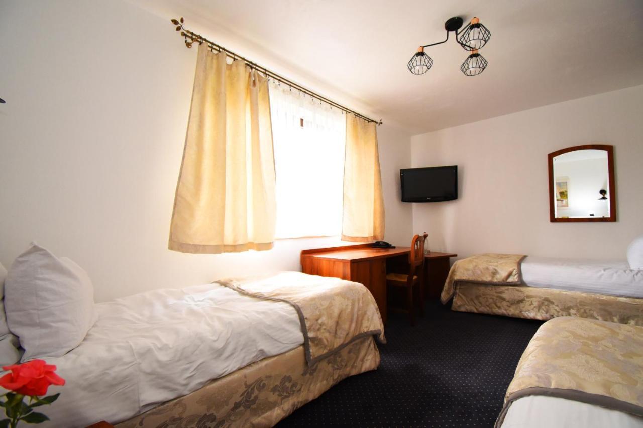 Kraina Jezior Hotel Ostróda Kültér fotó